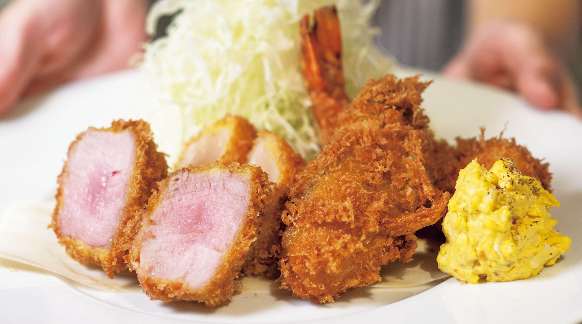 ごま油が洋食のフライをおいしくする！「フリッツ」の田苗見シェフに