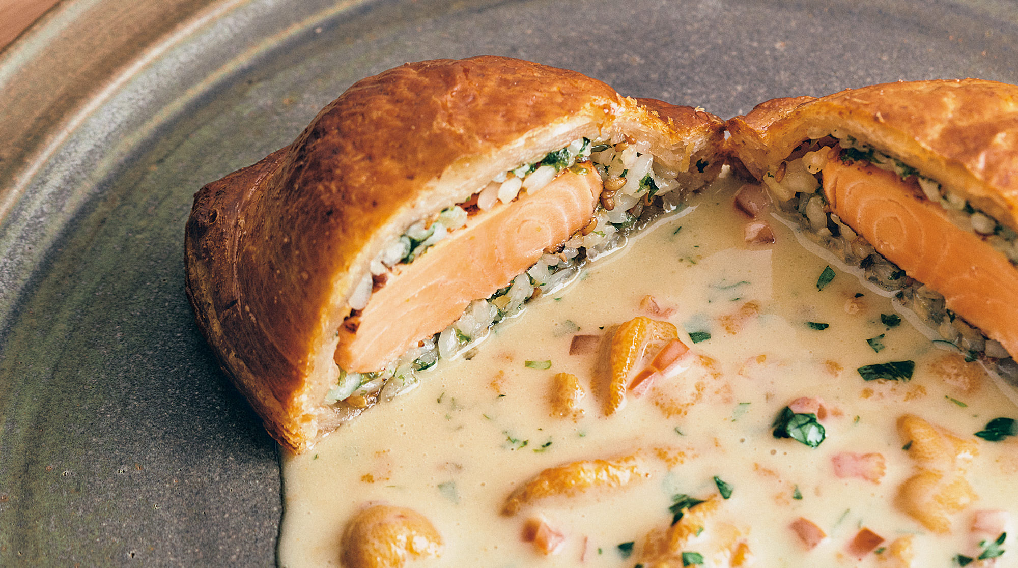 ラ・ボンヌ・ターブル」中村シェフは具だくさん派。伝統的なフランス